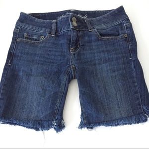 American Eagle high-waisted, dark denim shorts